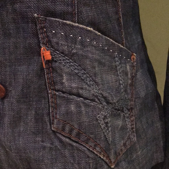 All in the details! Union fitted jacket - Picture 2 of 7